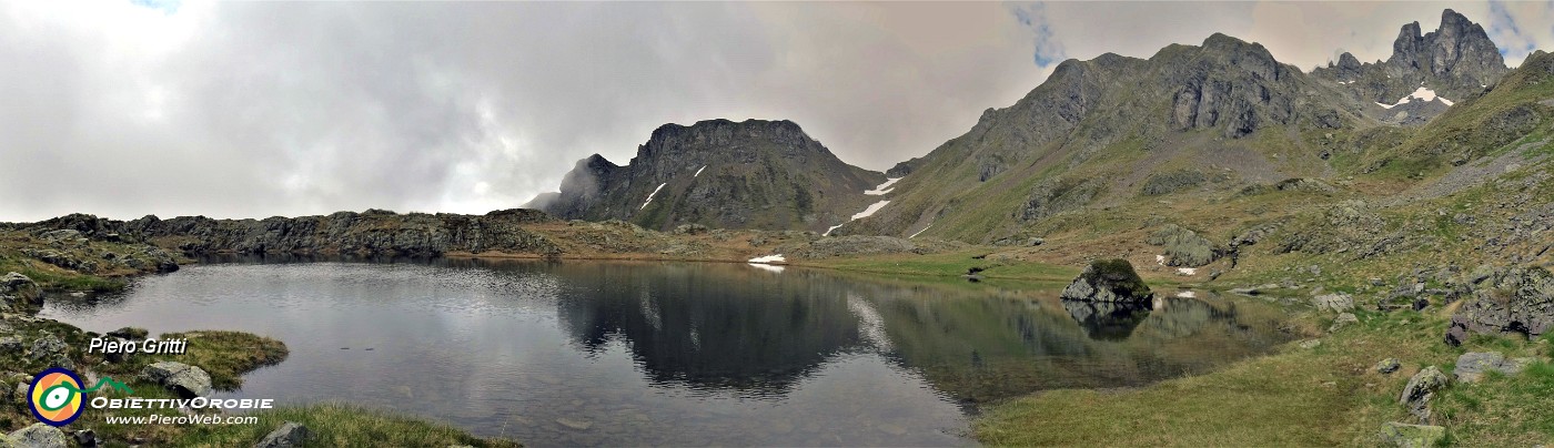 45 Al Laghetto di Ponteranica superiore (1116 m) con da sx Triomen, Trbortoi, Valletto.jpg